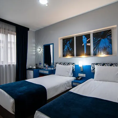 Hotel Lapis & 3*