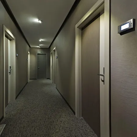 Hotel Lapis & 3*