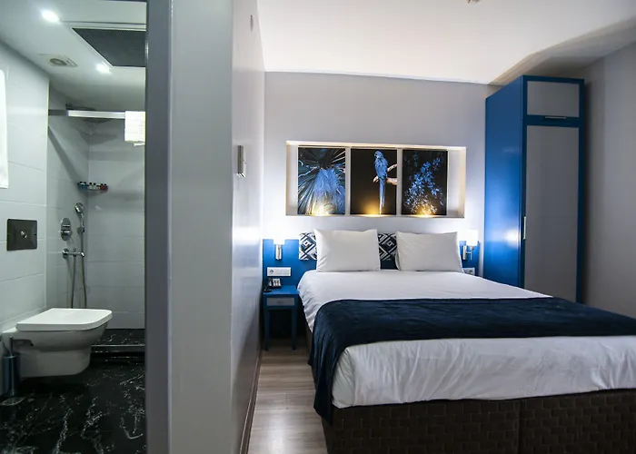 Lapis & Hotel Istanbul