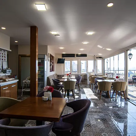 Lapis & Hotel Istanboel