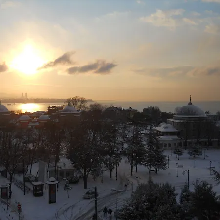 Lapis & Hotel Istanbul